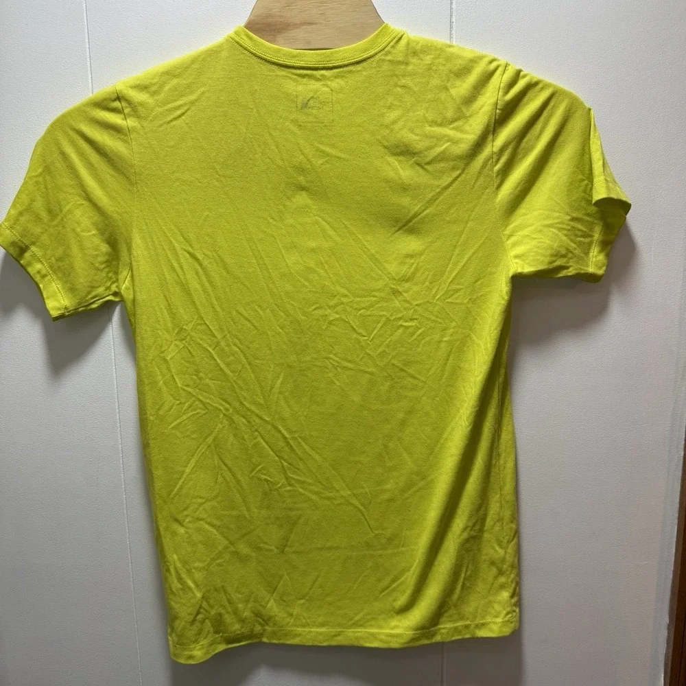 The North Face T-Shirt Men's Logo Neon Yellow Hiking Outdoors Size‎ Medium NEW